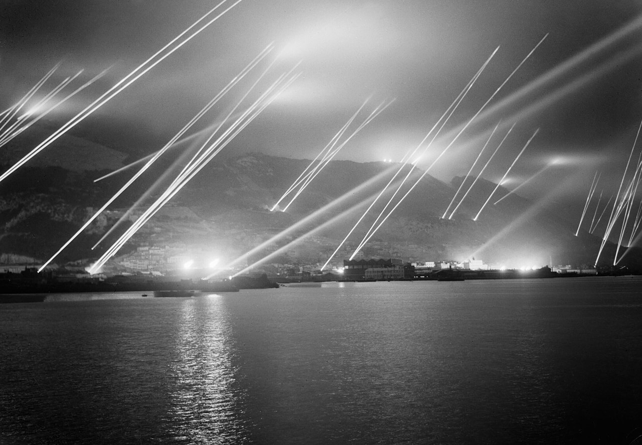 El bombardeo de Vichy sobre Gibraltar.
